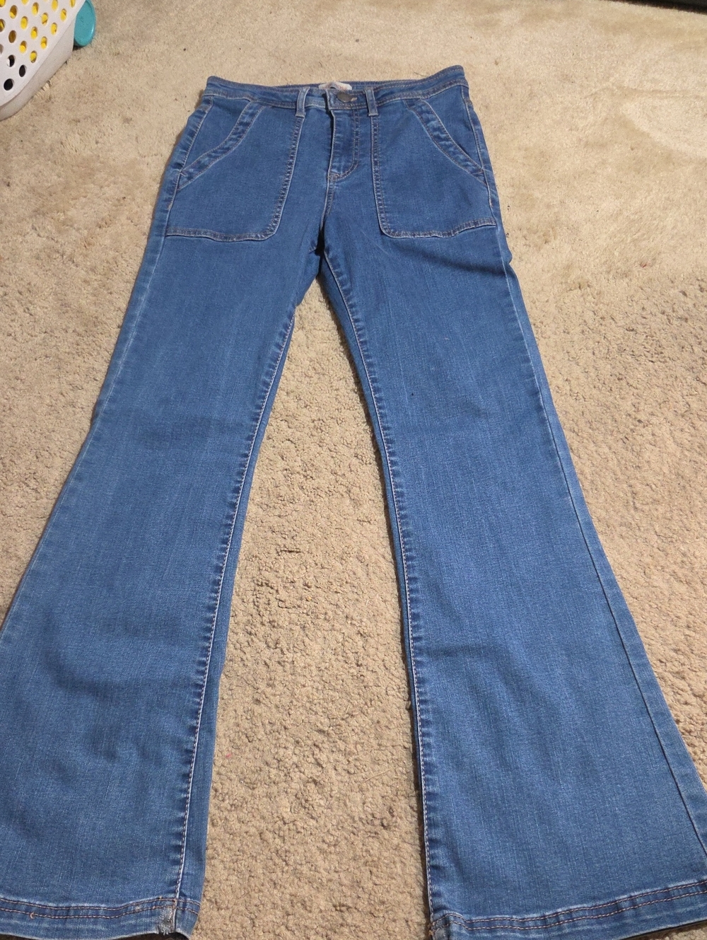 Knox Rose Medium Blue Flared Jeans Size 4